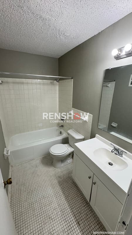Memphis Townhome: 3216 S Mendenhall Rd