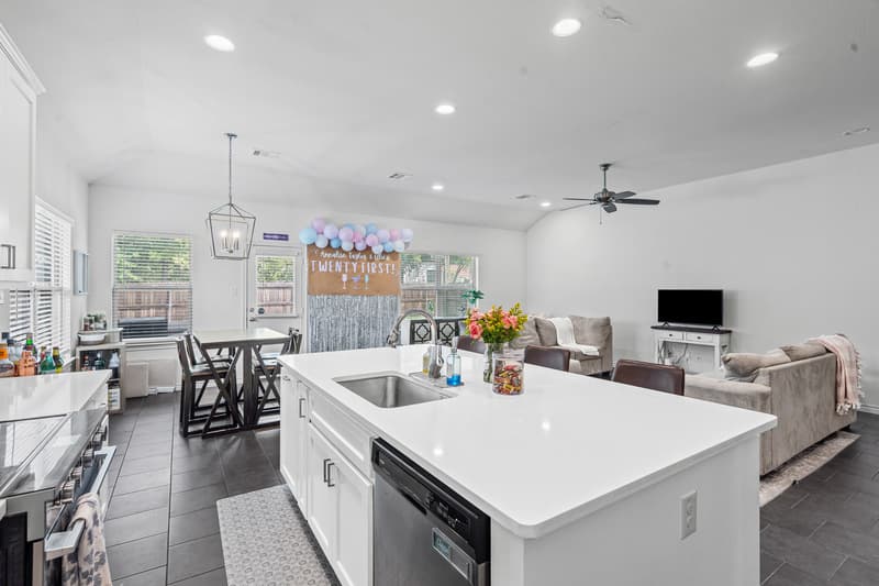Fort Worth House: 2925 Gordon Avenue