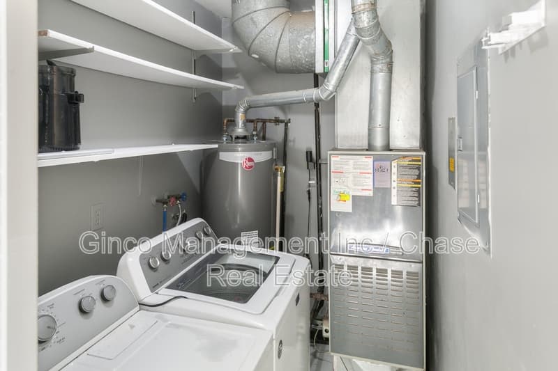 Bolingbrook House: 164 Galewood Drive