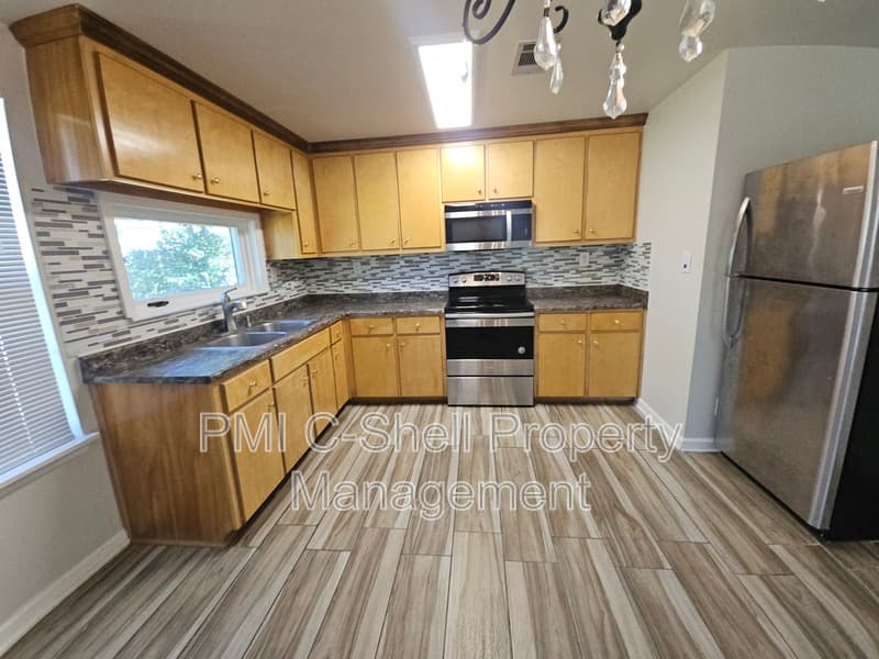 Milton House: 5724 Trout Bayou Cir