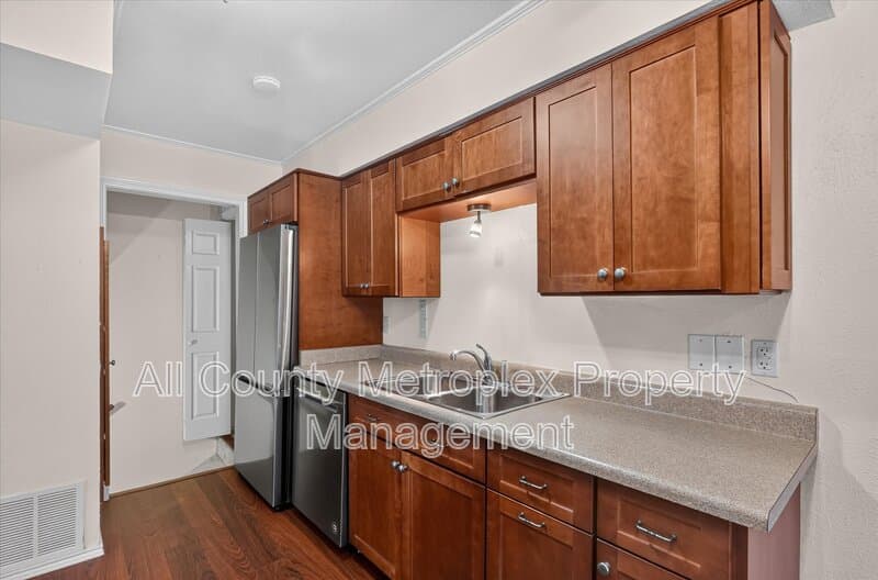 Richardson House: 2612 Custer Pkwy A
