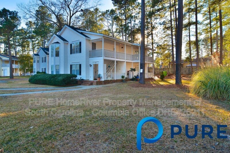 Columbia House: 17A Battery Walk Ct