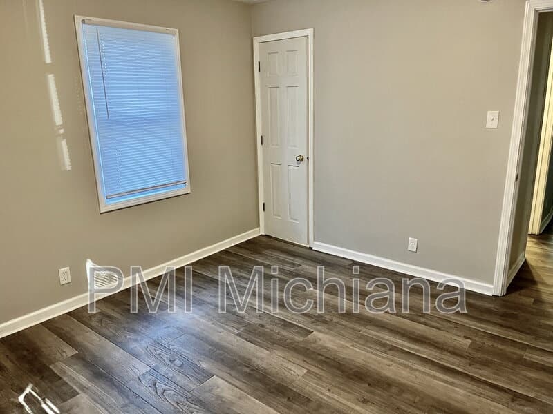 South Bend House: 606 S 27th St