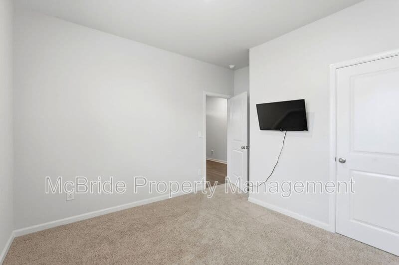 Grovetown House: 715 Hollis Ave