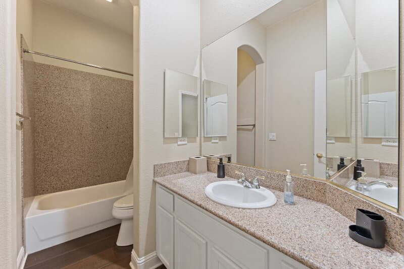 Folsom House: 1121 Galston Drive