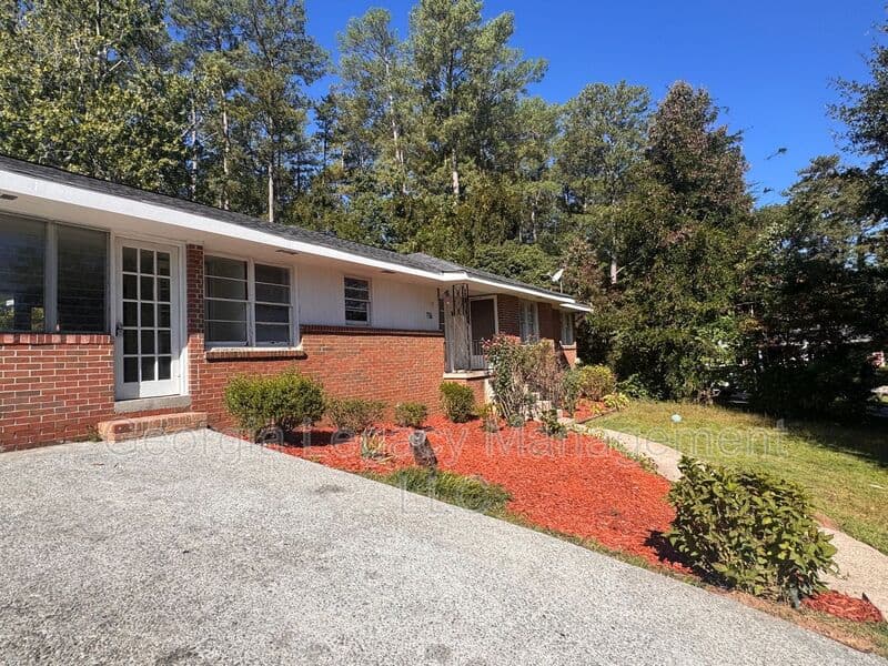 Toccoa House: 116 Seminole Drive
