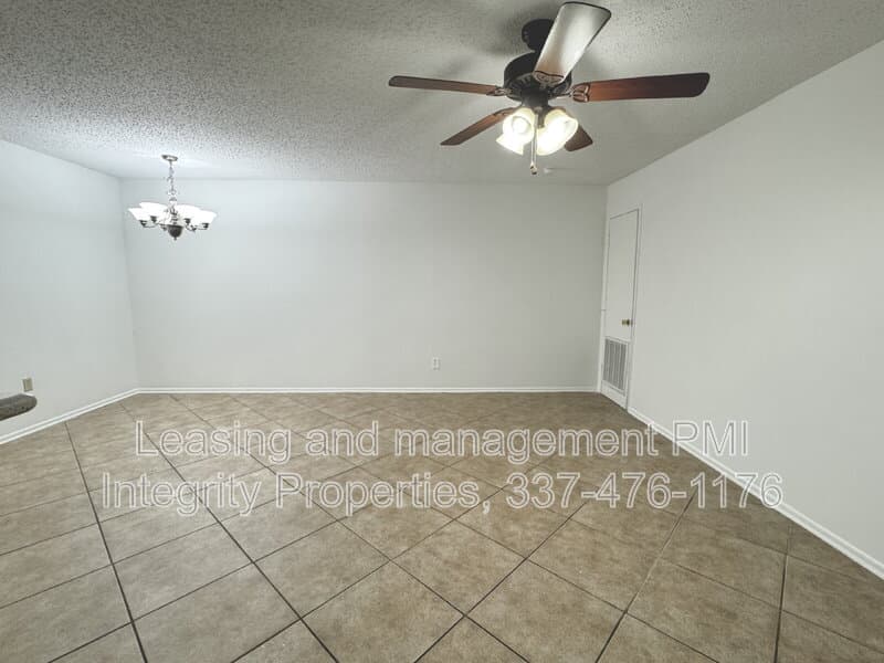 Baton Rouge Apartment: 7324 Menlo Drive
