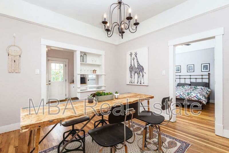 Phoenix Condo: 1325 W Woodland Ave