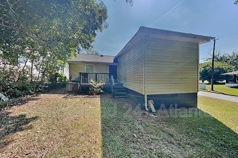 Atlanta House: 232 Chappell Rd NW