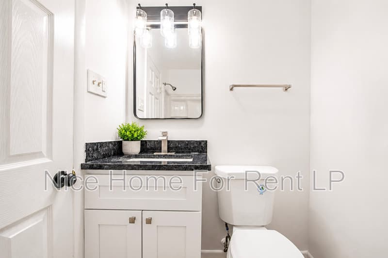 Wilmington Apartment: 2600 N Jefferson