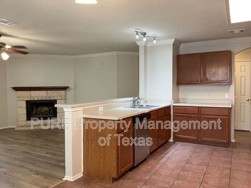 Hutto House: 502 Country Estates Dr.