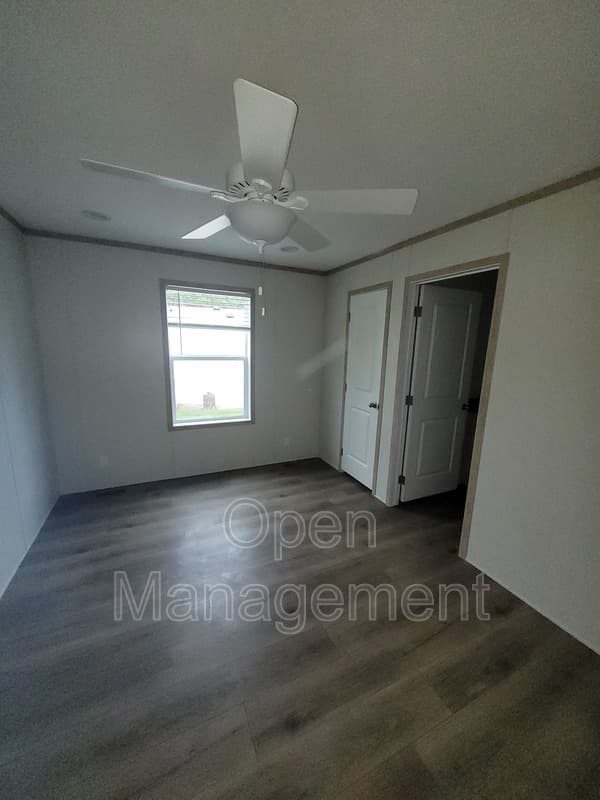 Louisville House: 3416 Kramers Ln