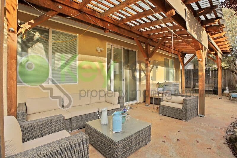 Roseville House: 1233 Manza Circle