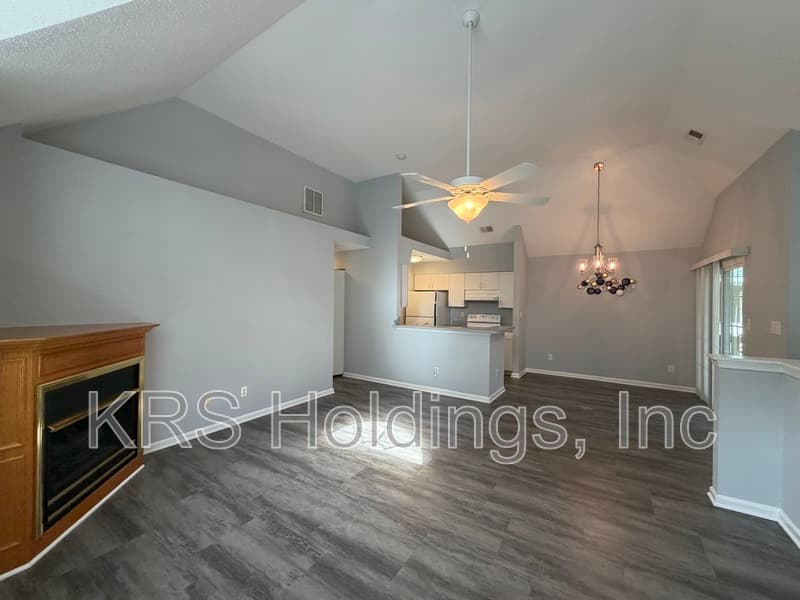 Chesapeake Condo: 910 Rue Marseille