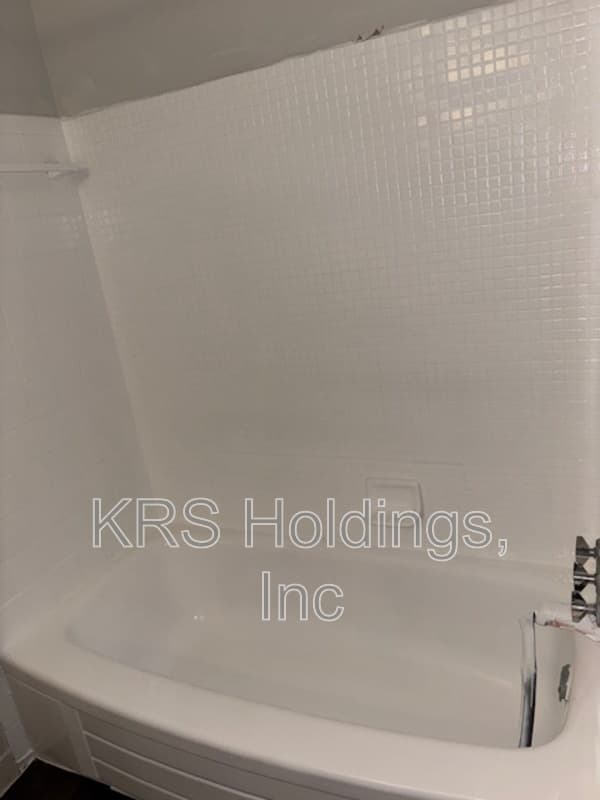 Richmond Condo: 800 Brook Hill Rd