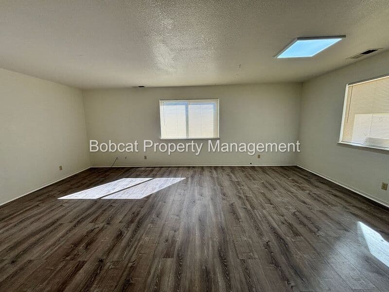 Dayton Condo: 136 Dayton Village Parkway