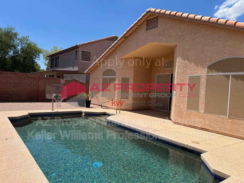 Tempe House: 689 W Minton Dr