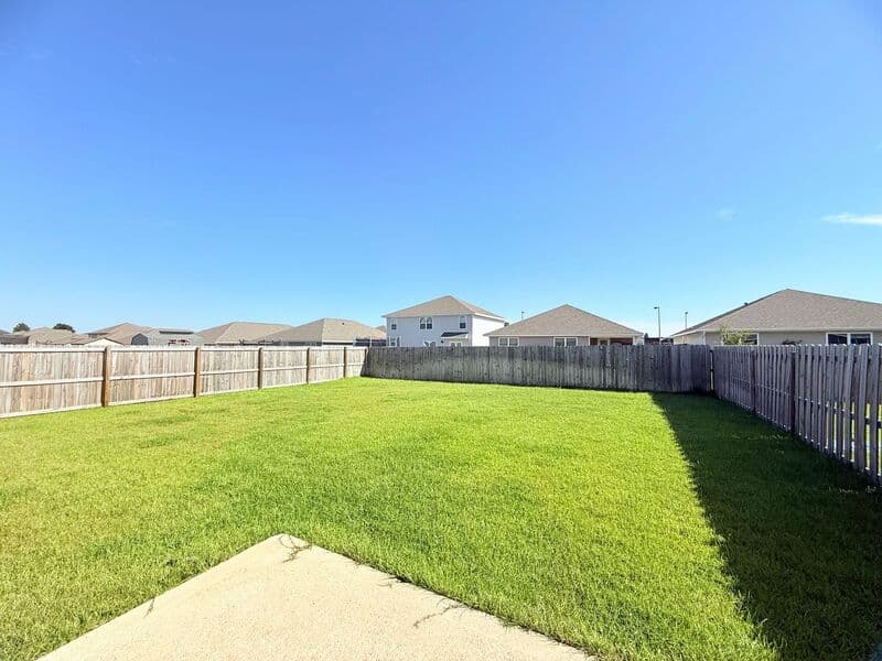 Milton House: 5784 Guinevere Ln