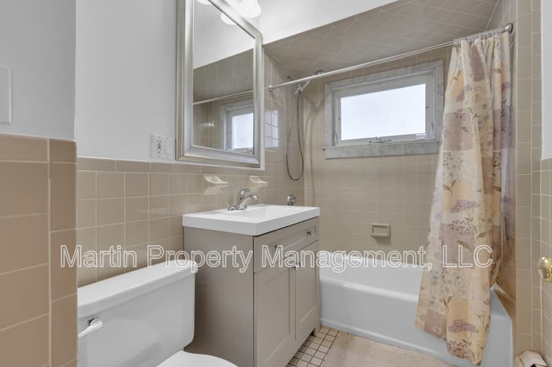 Andover Condo: 6 Stirling Street - 1