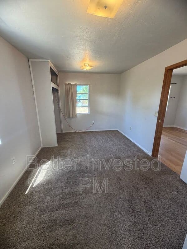Ukiah House: 3851 Eastside Calpella Rd