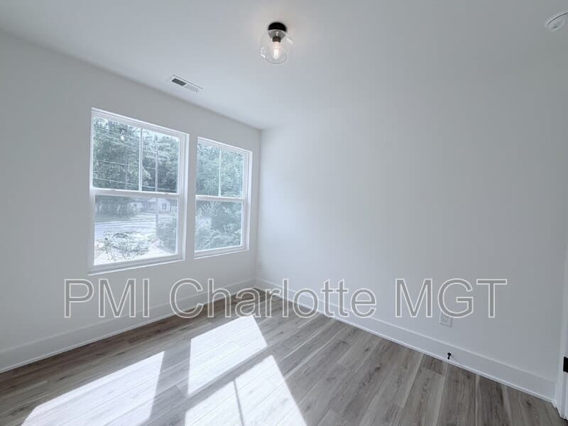 Charlotte Townhome: 7521 Lawyers Road