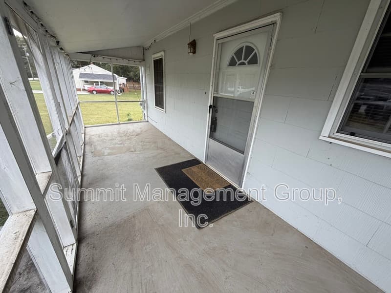 Covington House: 5118 Newton Drive NE