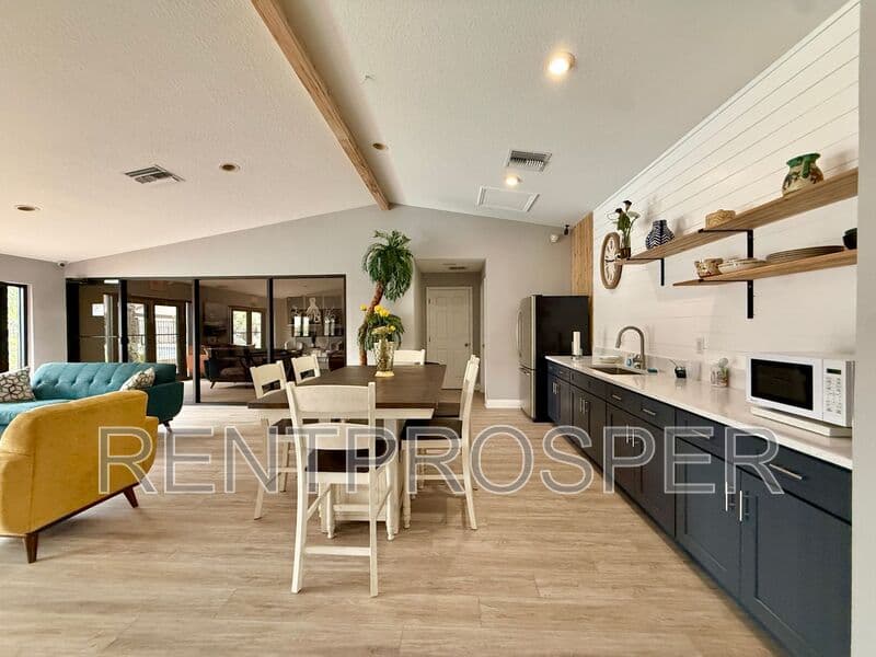 Melbourne Condo: 1069 Ellen Court