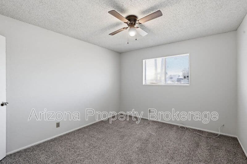 Mesa House: 2106 E Evergreen St