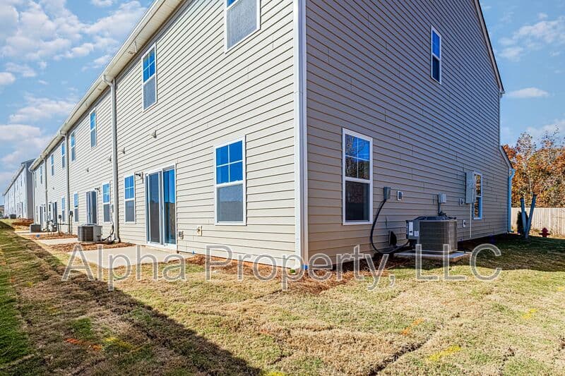 Greer House: 328 Trail Branch Ct