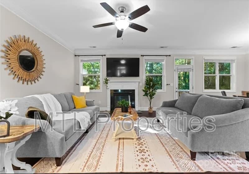 Fort Mill House: 3042 Collin House Drive