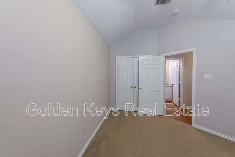 Hurst House: 3120 Steve Dr