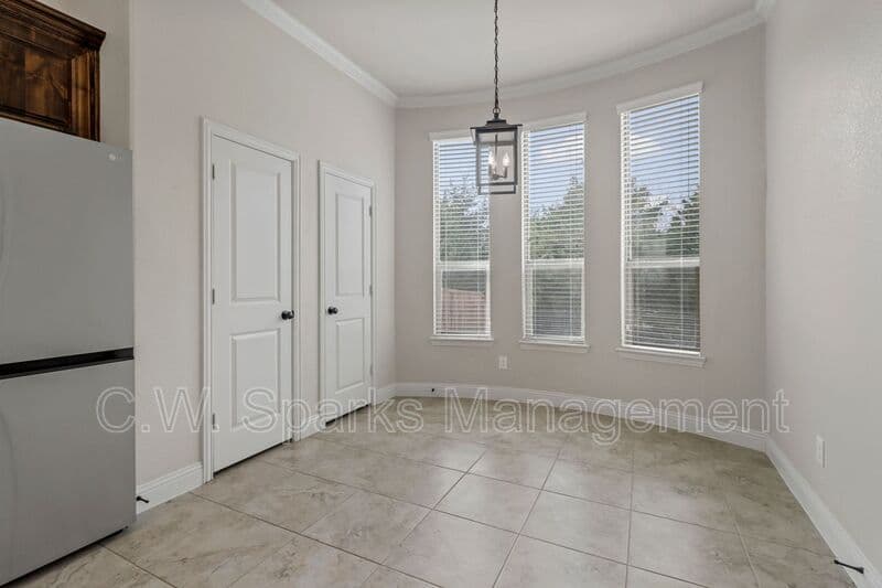 Rockwall House: 1603 Trowbridge Circle