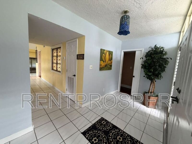 Haines City House: 107 Canterbury Drive