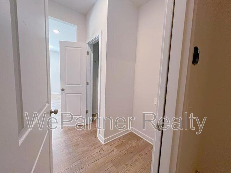 Douglasville House: 7225 Lacey Dr