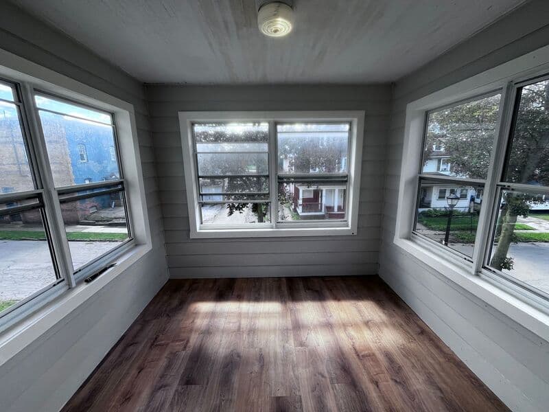 Rochester Condo: 16-18 Hillendale St