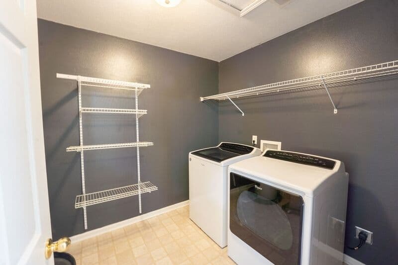 Port Wentworth House: 7 Gimbal Cir