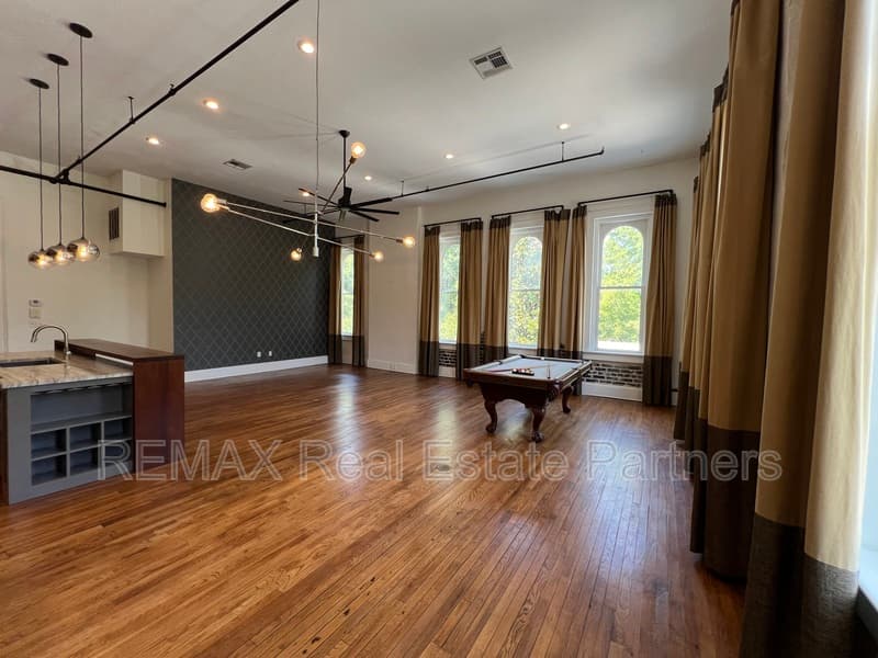 Hattiesburg Condo: 601 Court St Ste 201