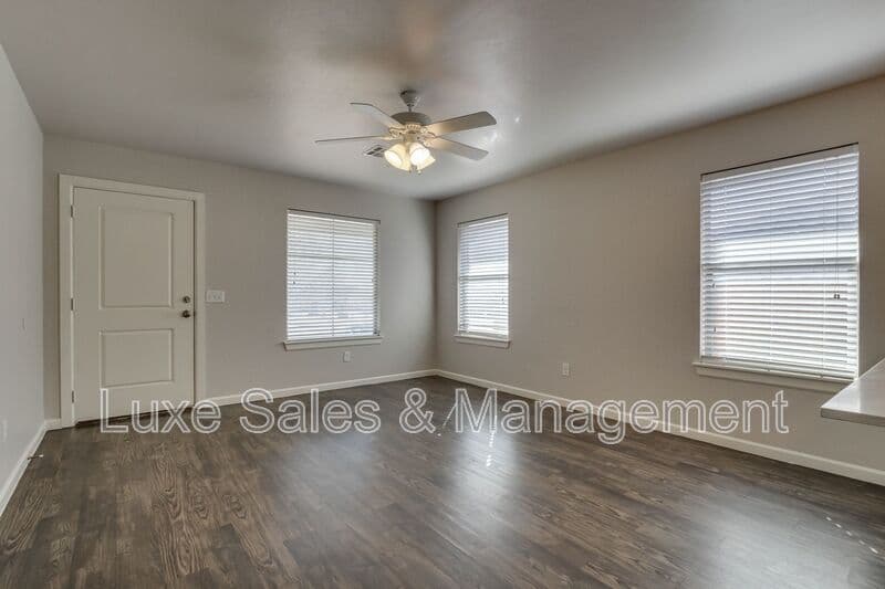 Oklahoma City House: 407 Vail Circle