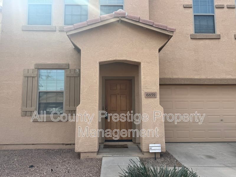 Laveen House: 6859 W Darrel Road