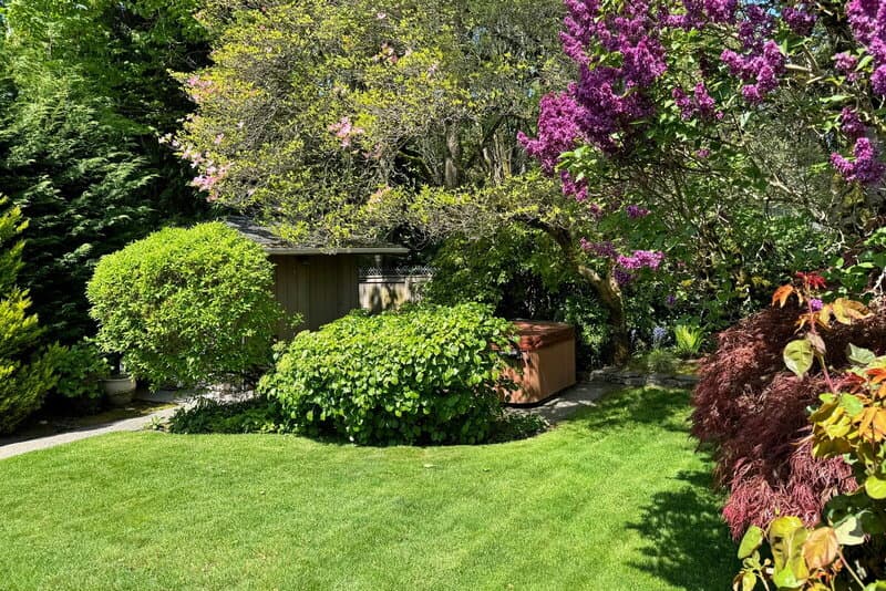Kirkland House: 10632 NE 47th Pl