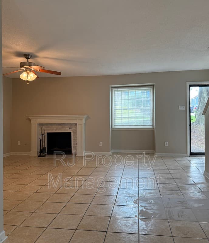 Bartlett Townhome: 3400 Lord Dunmore Cv