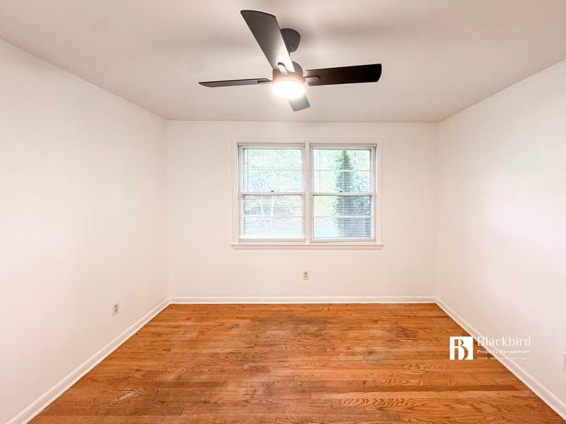 Temple Hills House: 5104 Ludlow Drive