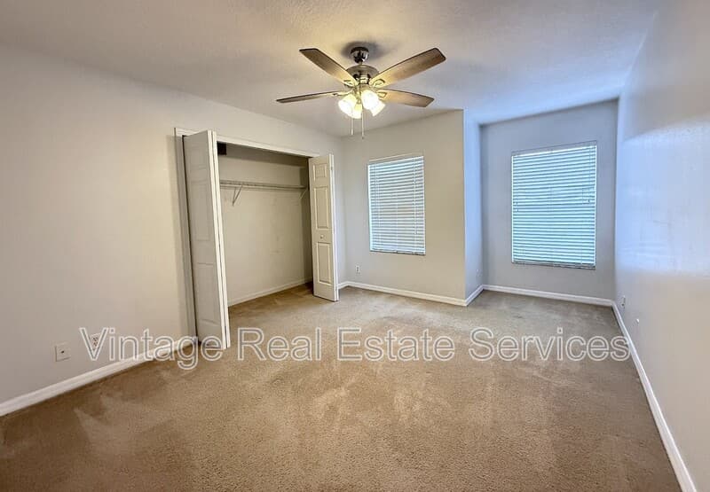 Valrico House: 254 Castlekeeper Pl