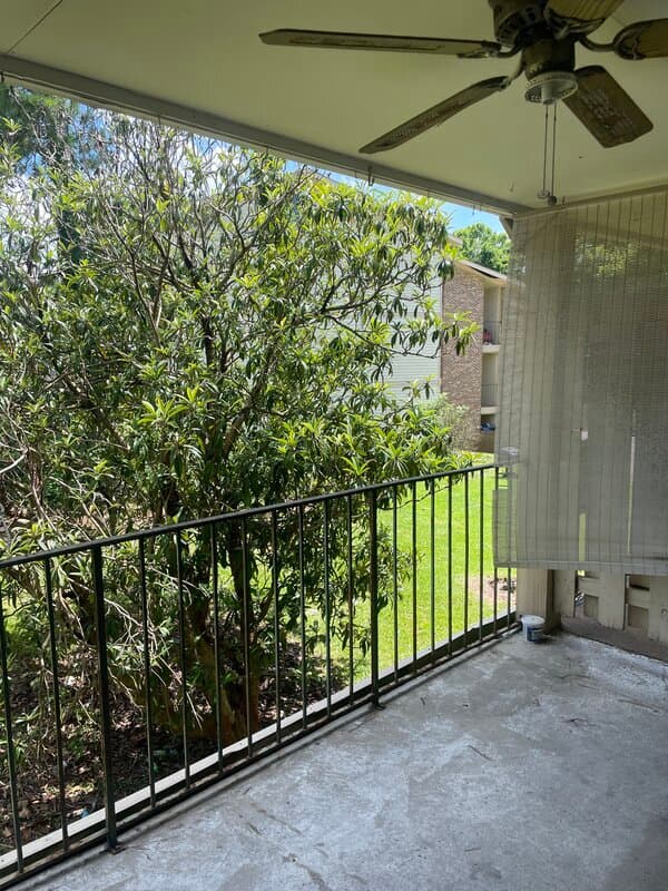 Columbia Condo: 1208 Bush River Rd