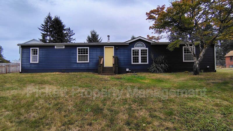 Port Orchard House: 11438 SE Regatta View Ln