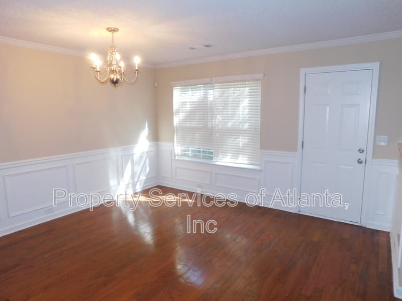 Canton House: 102 Hidden Creek Dr