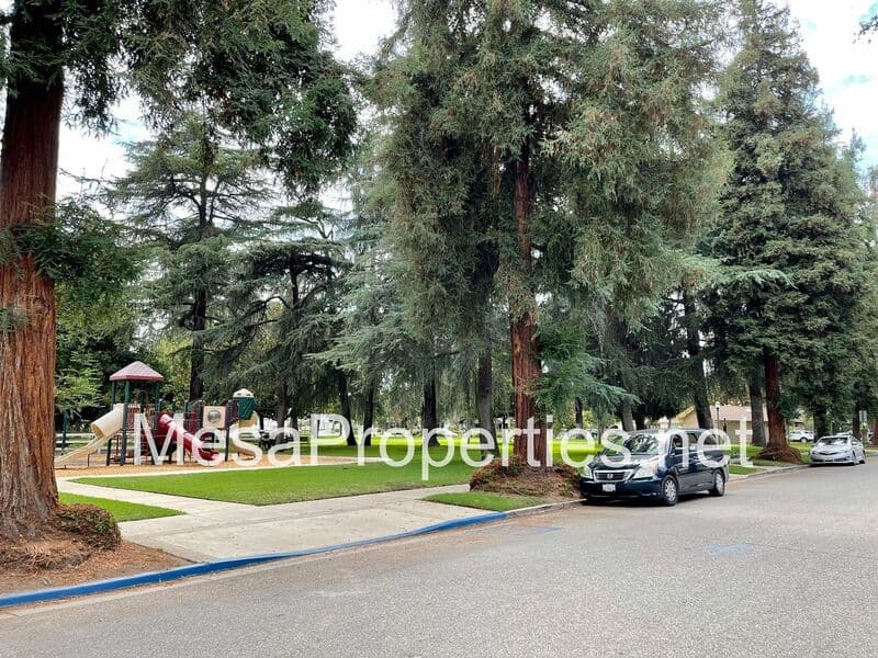 La Verne House: 2704 Park Ave