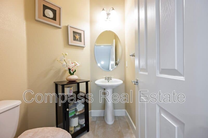 San Jose House: 265 Esfahan Ct
