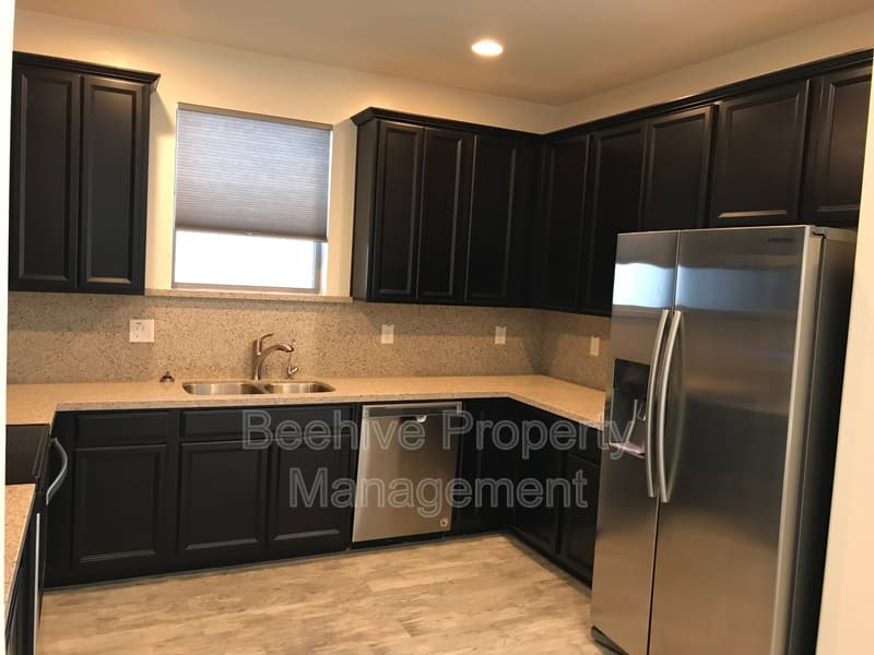 Mesa House: 3014 N 72nd St