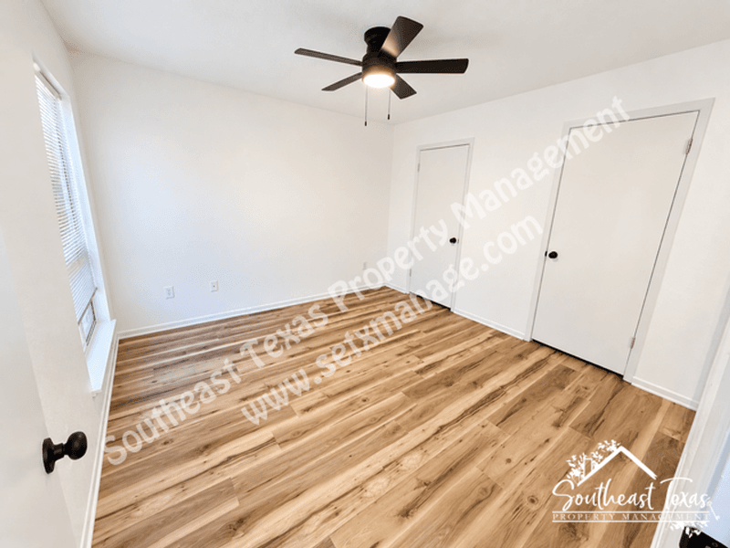 Jasper House: 801 W Gibson St